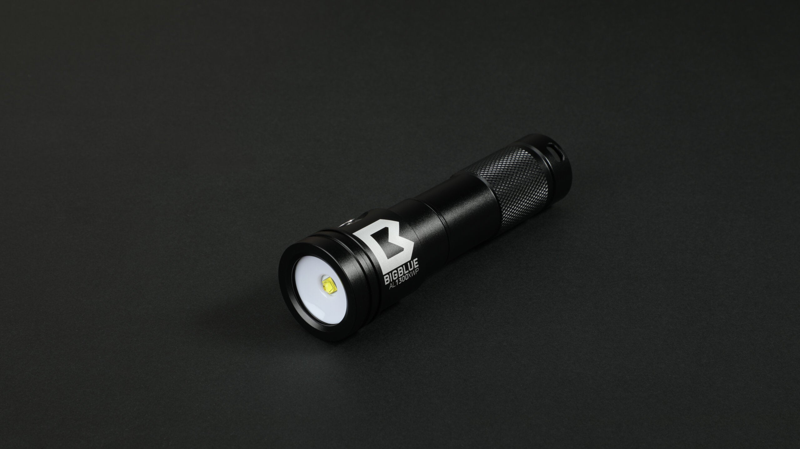 BigBlue 1300 Lumen Extra-Wide Beam Dive Light