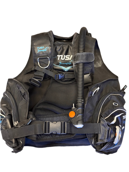 Used Ladies Tusa Jasmine BC Vest for Scuba Diving