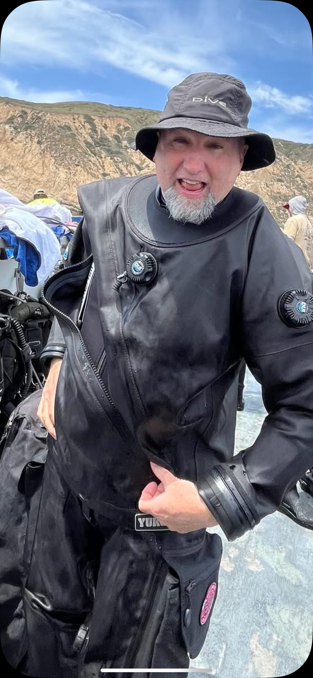 HD Drysuit Rental (With Undergarment) DRYSUIT AND UNDERGARMENTS MUST BE RETURNED CLEAN
