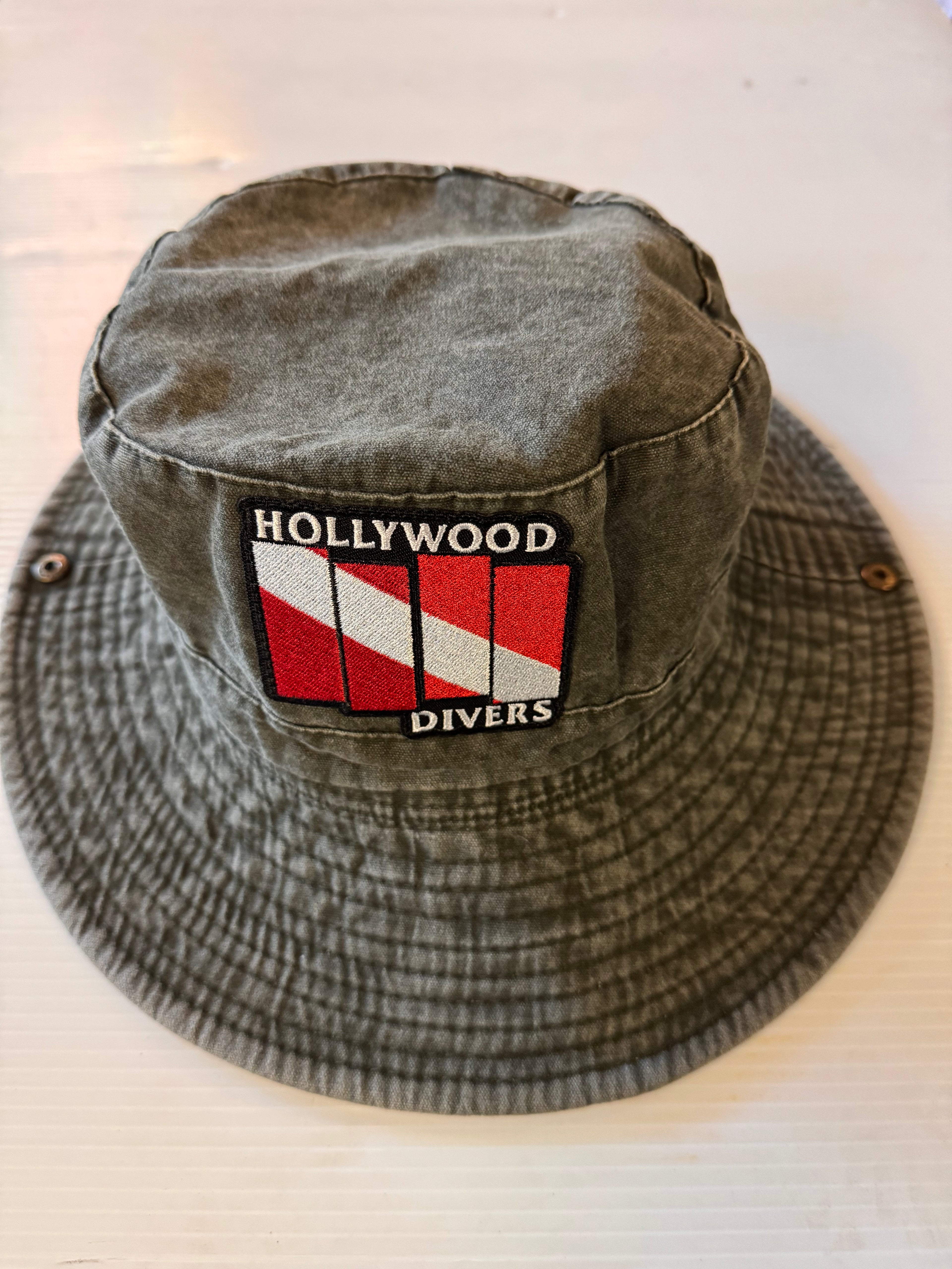 Hollywood Divers Hats