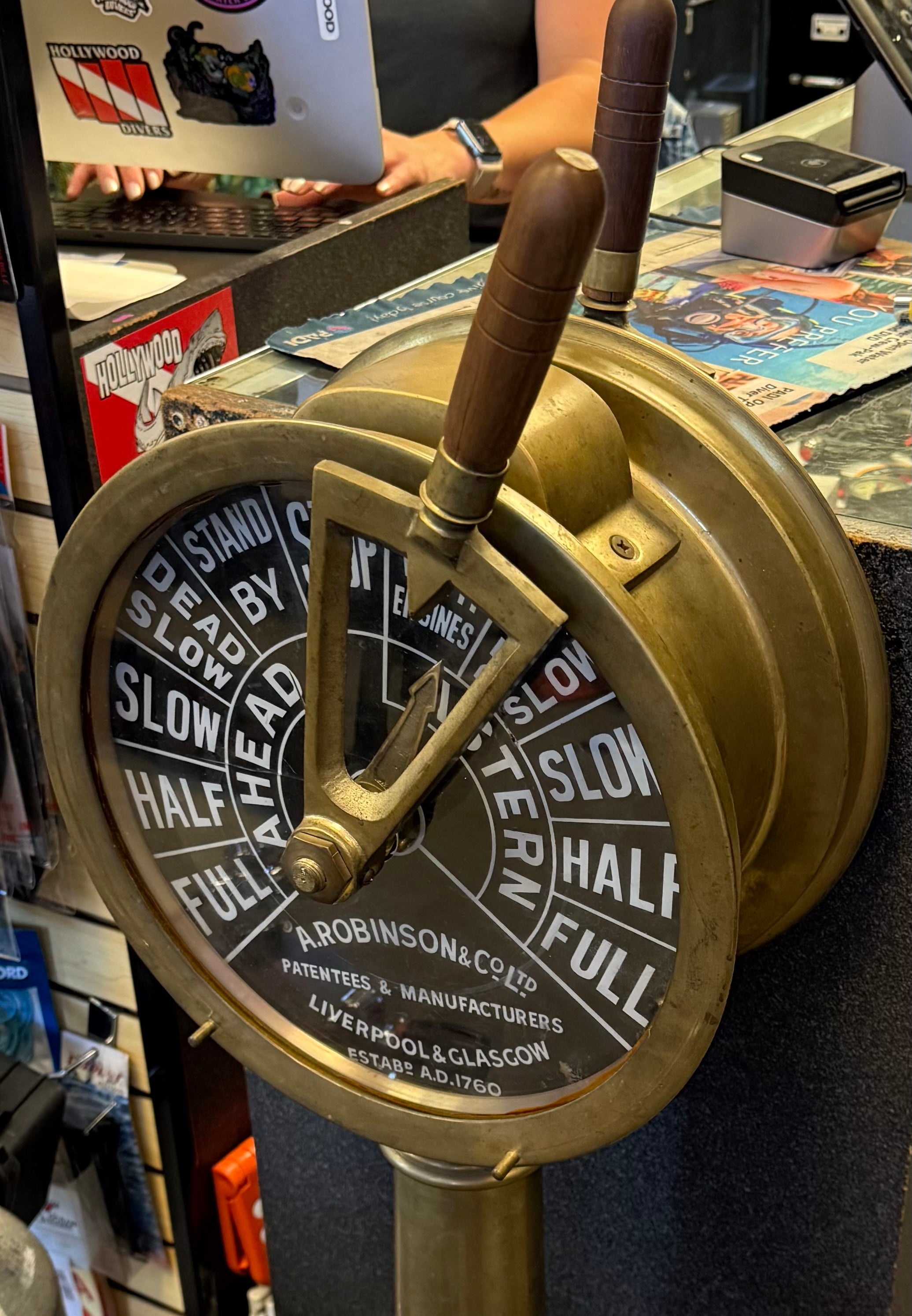 Per Day Prop Rental Brass - Imitation Ships Throttle
