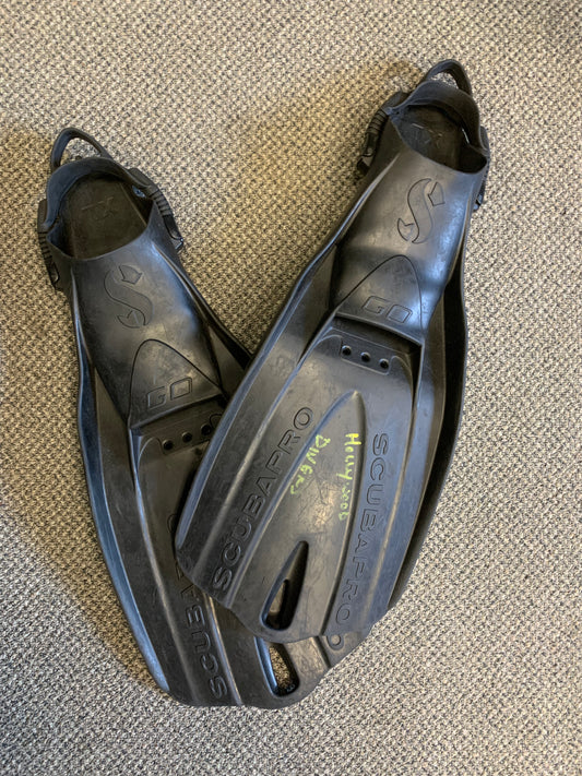 Used Scubapro Go travel fins with bungee strap - size XL