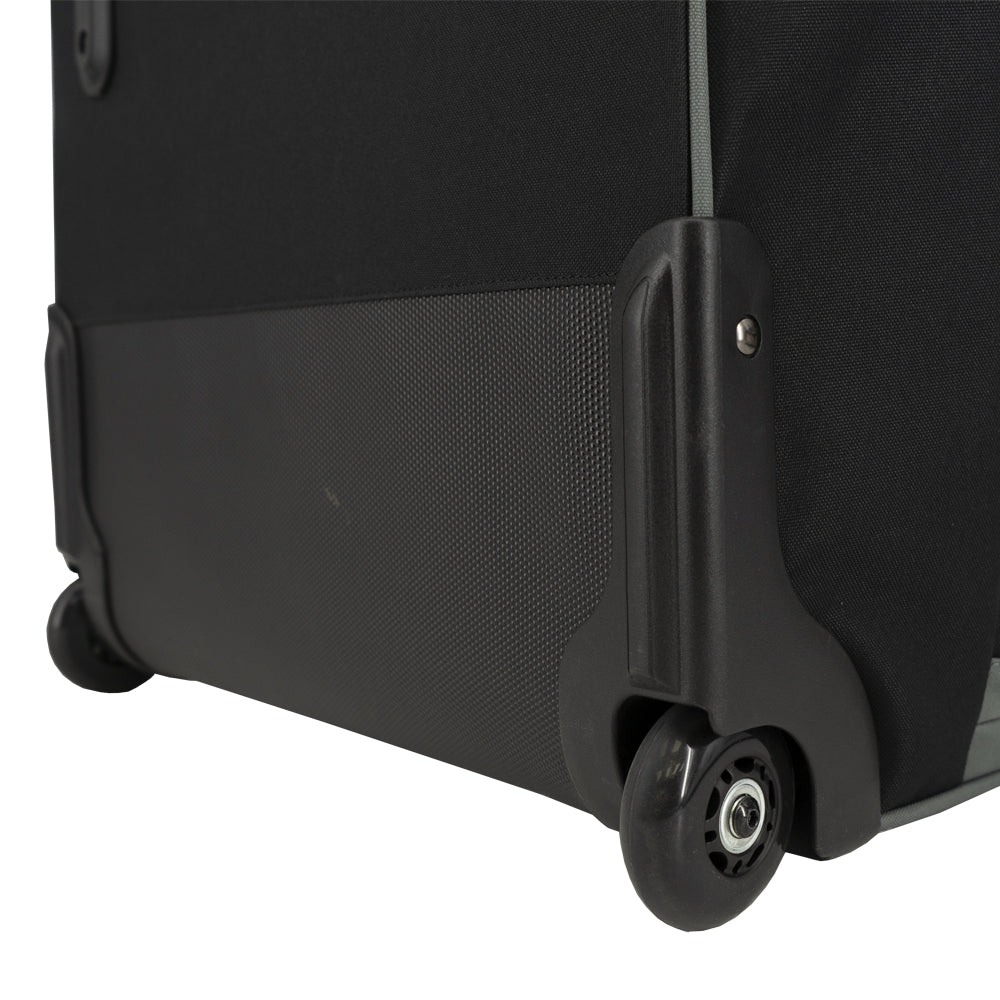 Akona <9 lbs. Roller Bag